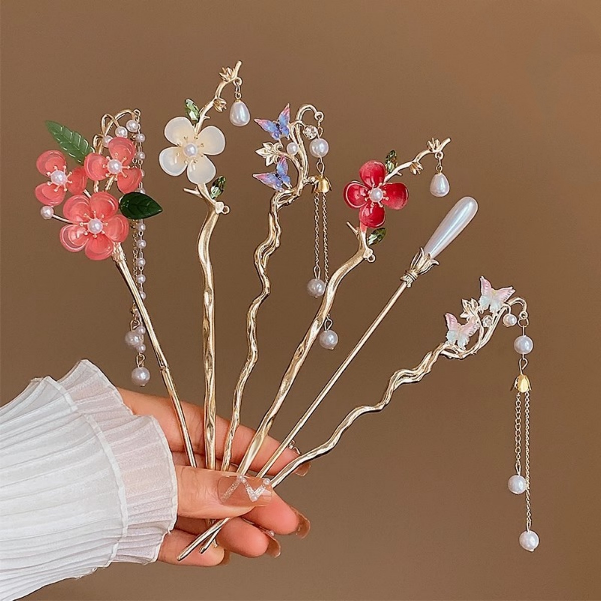 Florist Supplies - 2025 新しい花のヘアピン女性のためのエレガントな花蝶パールタッセルヘアスティックトレンディなジュエリーヘアアクセサリーヘアクリップ