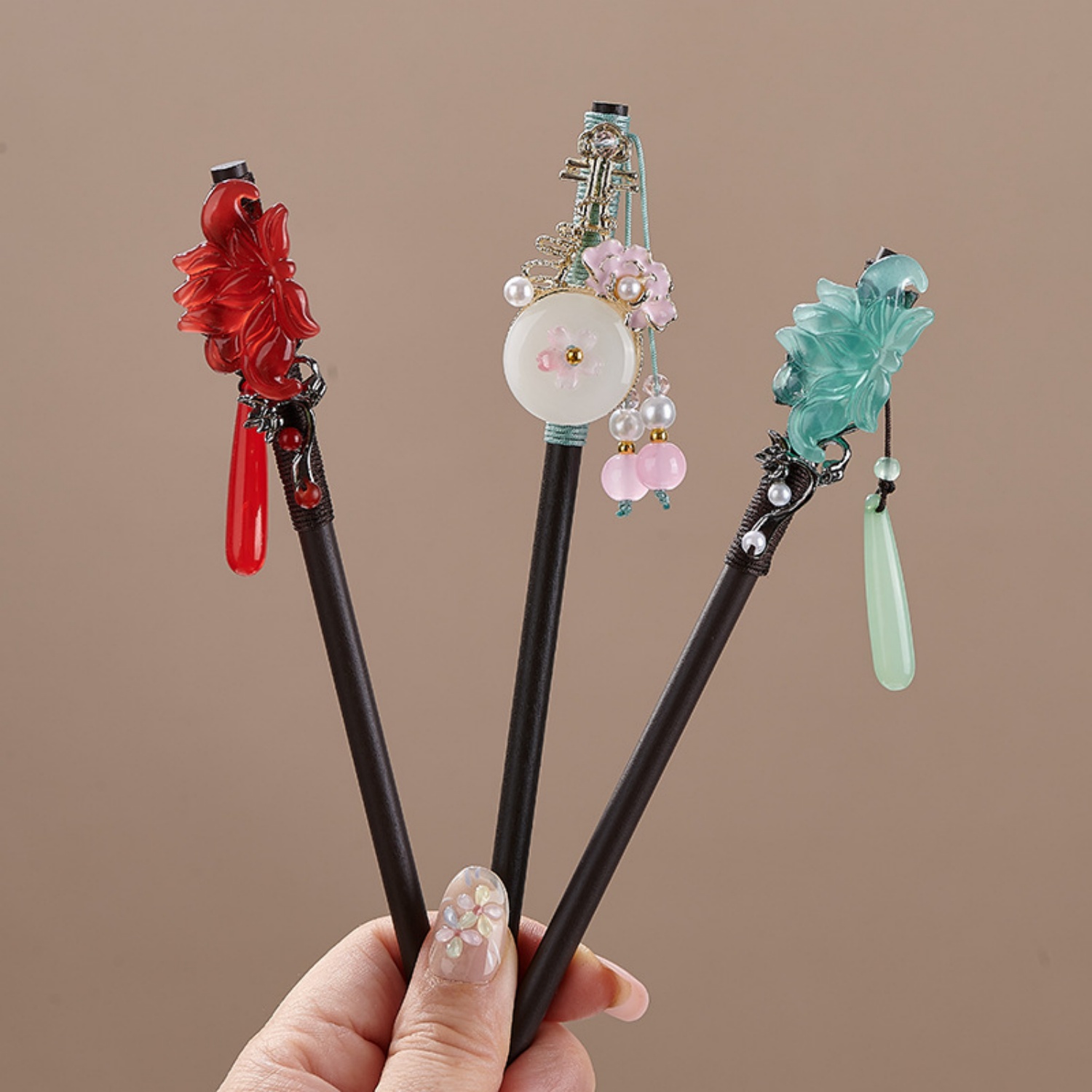 ヴィンテージフラワーヘアピン女性のためのエレガントな木製花ヘ - Florist Supplies のレビューと価格