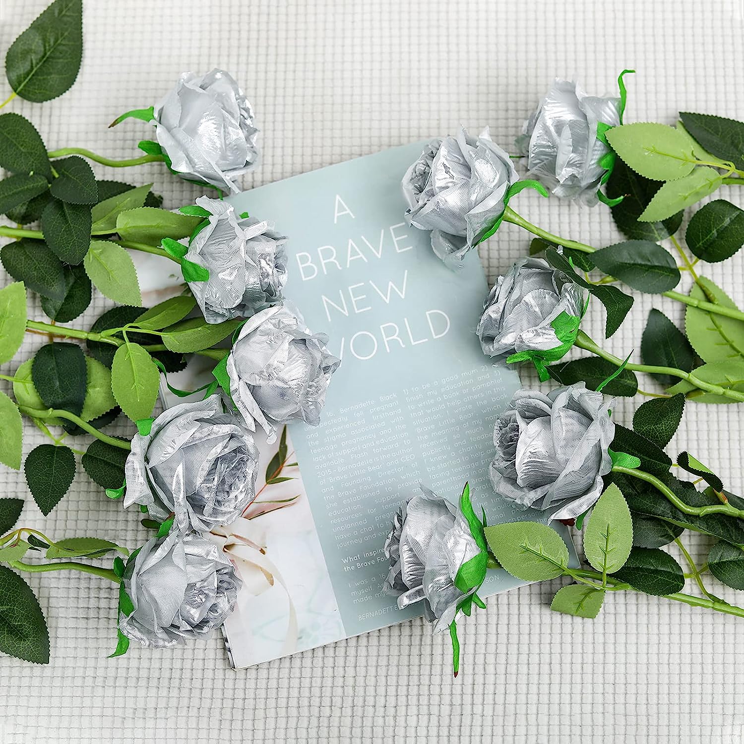 人工シルバーロングステムローズ、家庭、キッチン、寝室の装飾、 - Dried Flower Bunch のレビューと価格